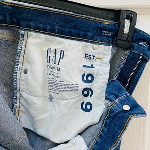 GAP. Jean Short